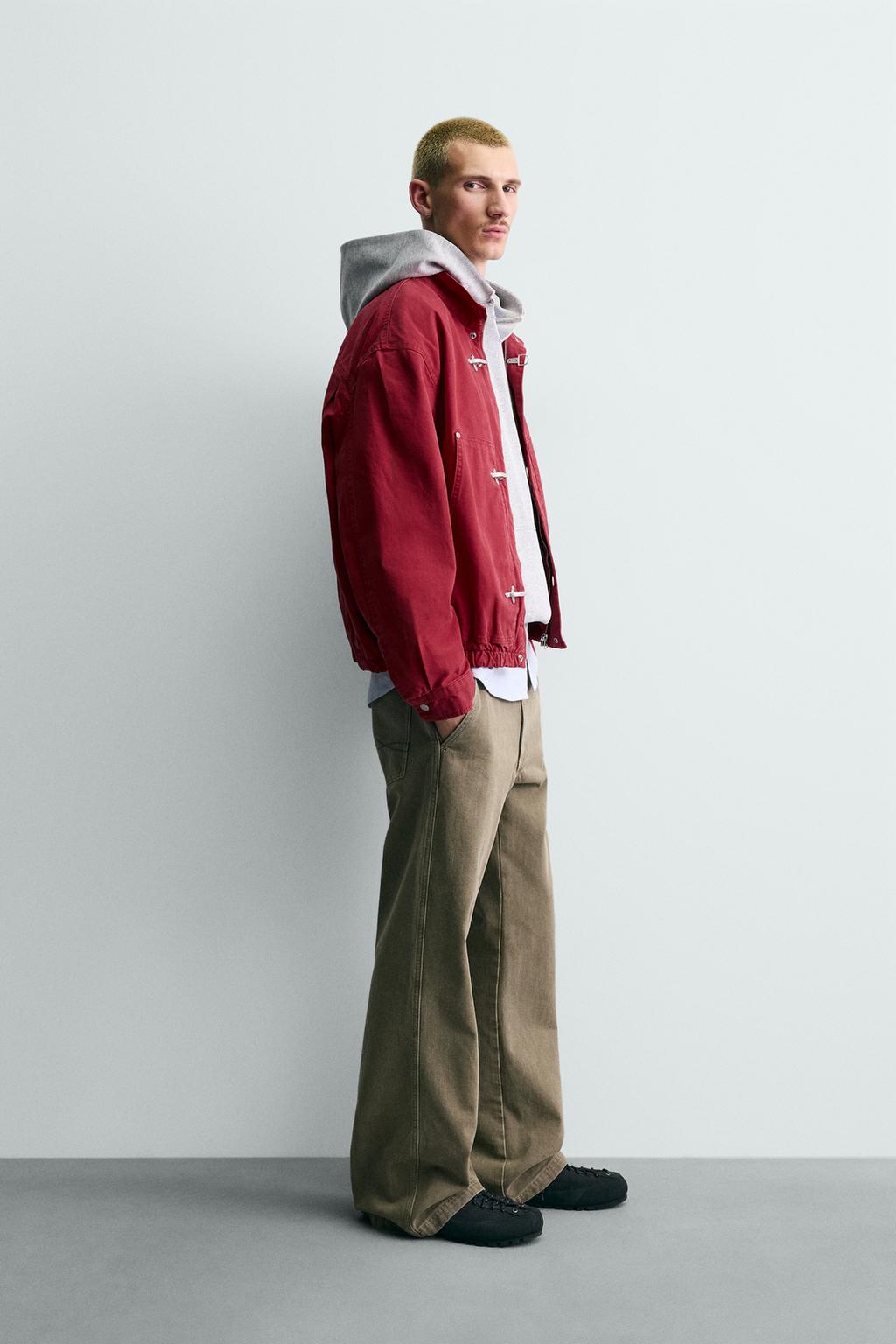 УКОРОЧЕННАЯ КУРТКА С ЗАСТЕЖКАМИ-ТОГГЛ