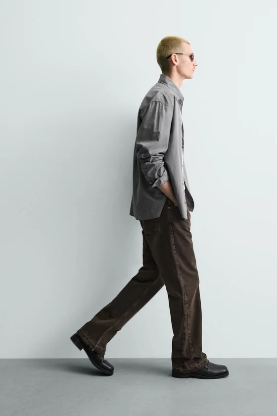 ДЖИНСЫ FLARE FIT С РАЗРЕЗАМИ