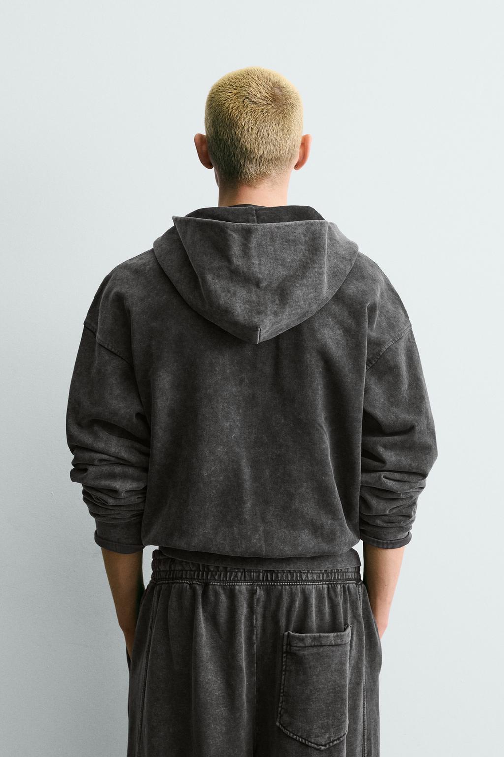 ТОЛСТОВКА С ЭФФЕКТОМ ПОТЕРТОСТИ НА МОЛНИИ С КАПЮШОНОМ