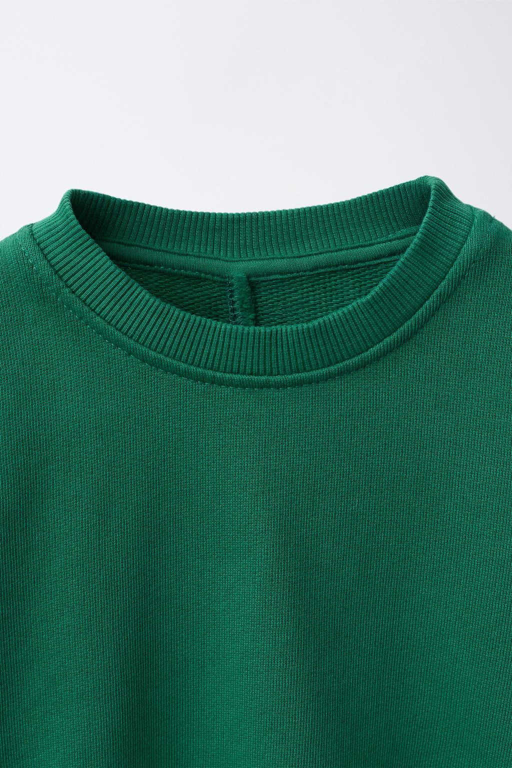 КОМПЛЕКТ ИЗ ТОЛСТОВКИ И БРЮК-ДЖОГГЕРОВ С НАШИВКОЙ