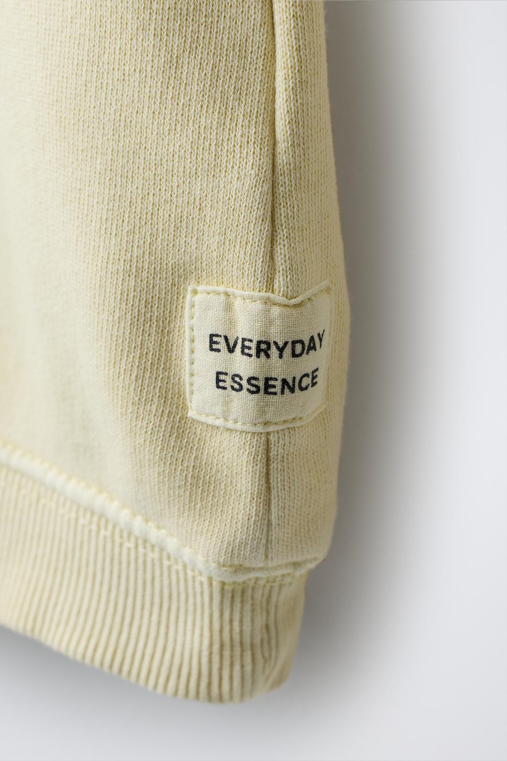 КОМПЛЕКТ ИЗ ТОЛСТОВКИ И БРЮК WIDE LEG С НАШИВКОЙ