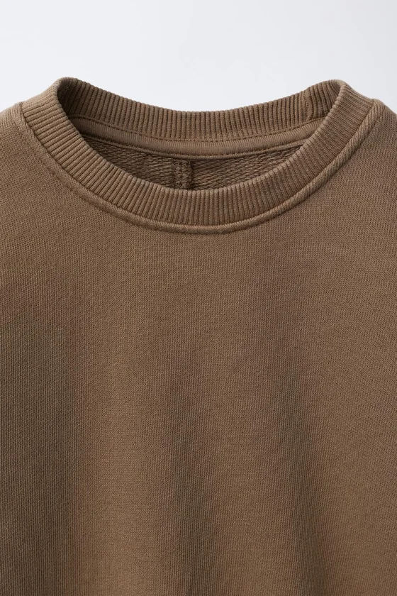 КОМПЛЕКТ ИЗ ТОЛСТОВКИ И БРЮК WIDE LEG С НАШИВКОЙ