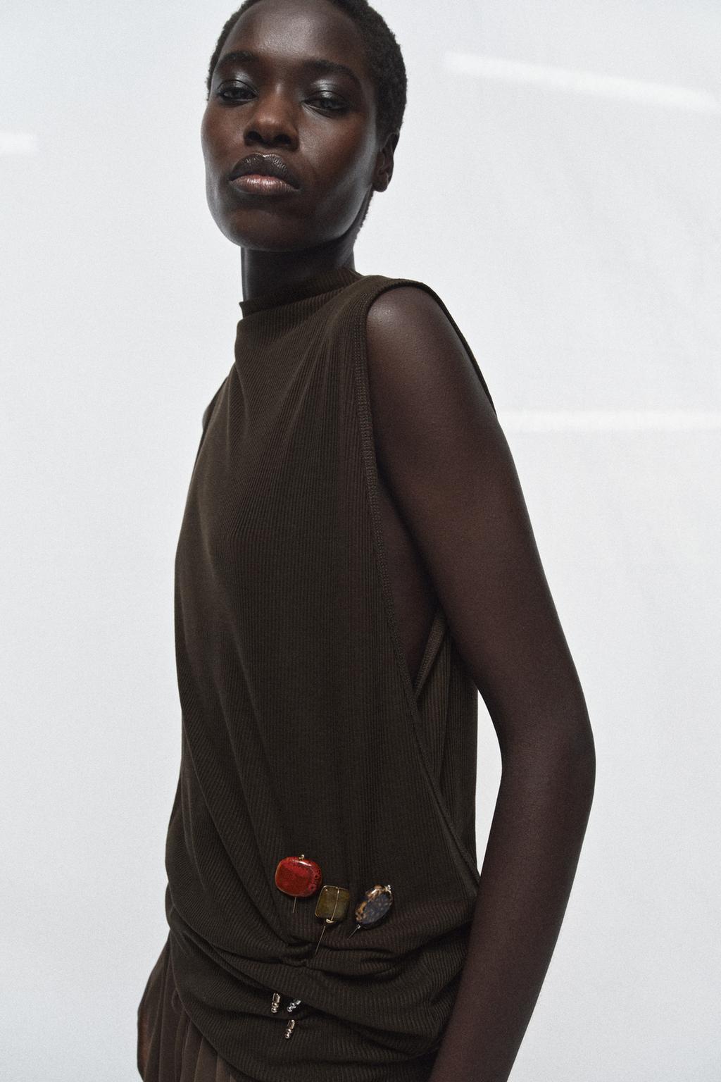 НАБОР ИЗ ТРЕХ БРОШЕЙ-ИГЛ С КАМНЯМИ