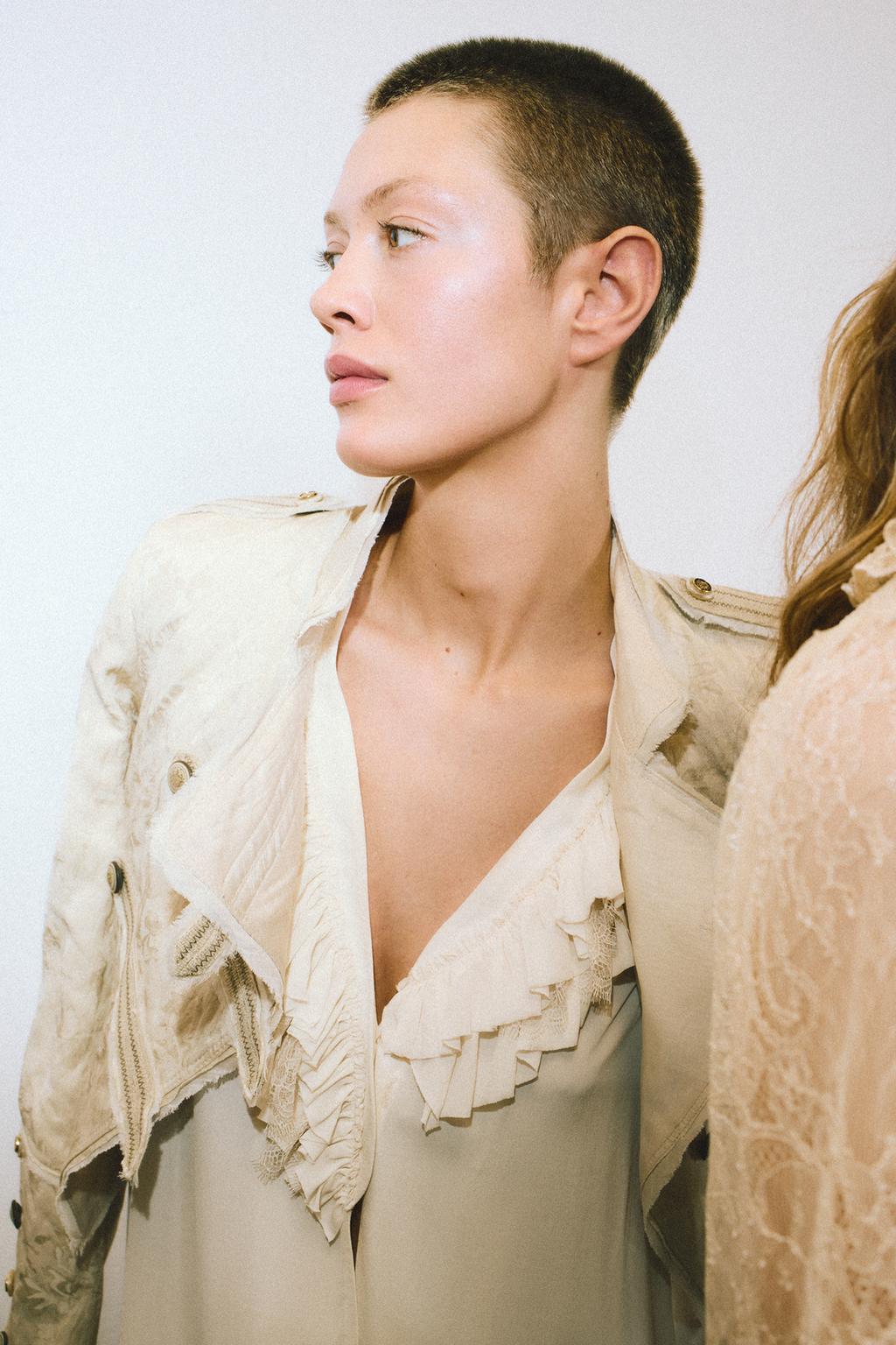 СТРУЯЩАЯСЯ РУБАШКА С ВОЛАНАМИ — ZW COLLECTION LIMITED EDITION