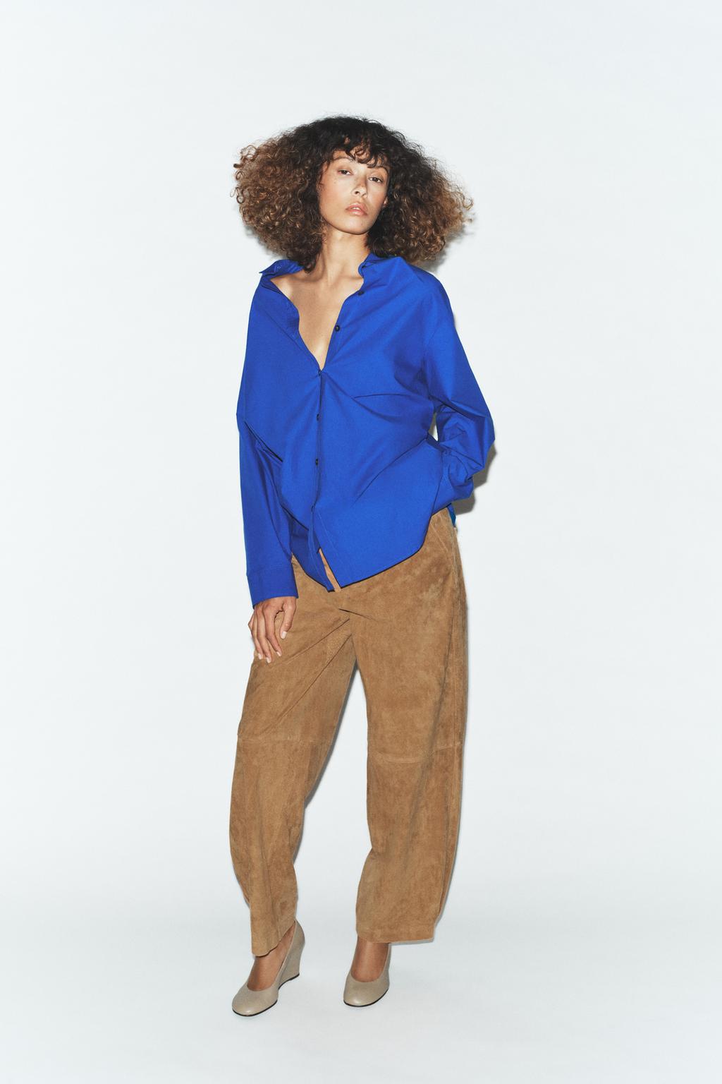 РУБАШКА ИЗ ПОПЛИНА С БОКОВЫМИ ВЫТАЧКАМИ