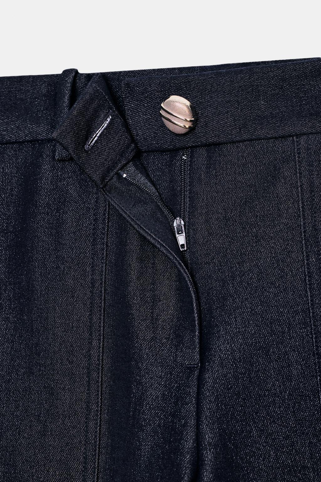 ПРЯМЫЕ БРЮКИ С ДЕКОРАТИВНОЙ СТРОЧКОЙ