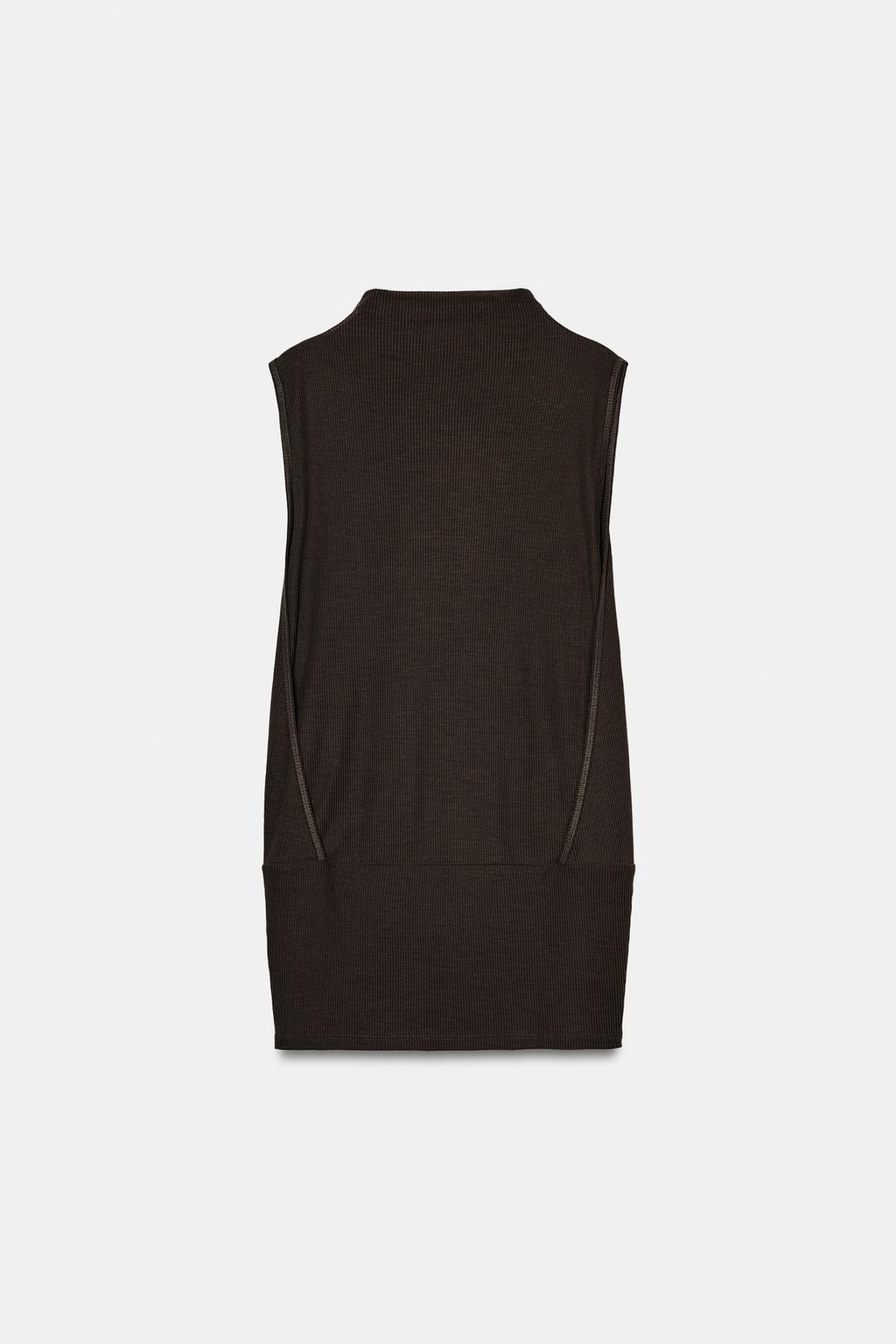 СВОБОДНЫЙ ТОП С ВОРОТНИКОМ-СТОЙКОЙ