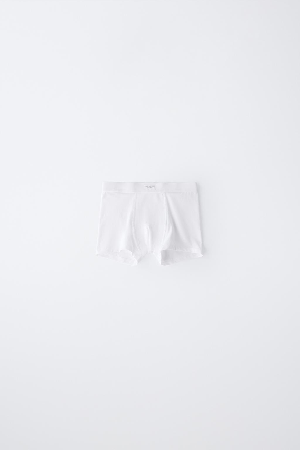 2-6 ЛЕТ/НАБОР ИЗ ТРЕХ ОДНОТОННЫХ ТРУСОВ-БОКСЕРОВ С НАШИВКОЙ