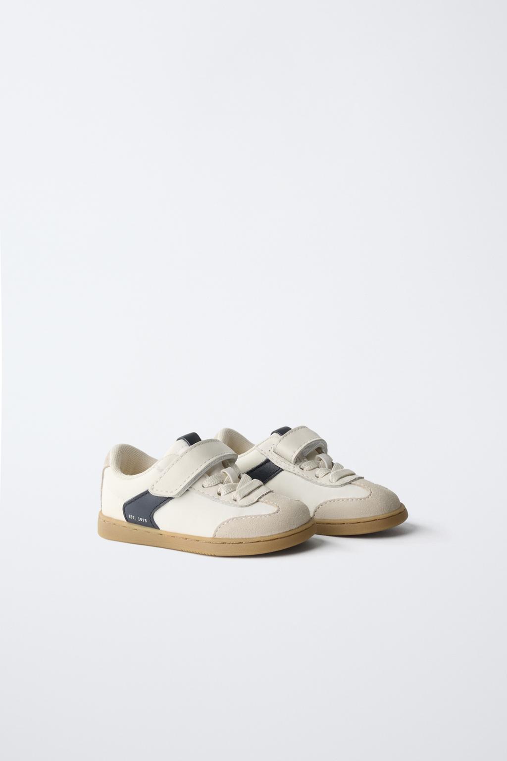 Кроссовки с контрастными деталями