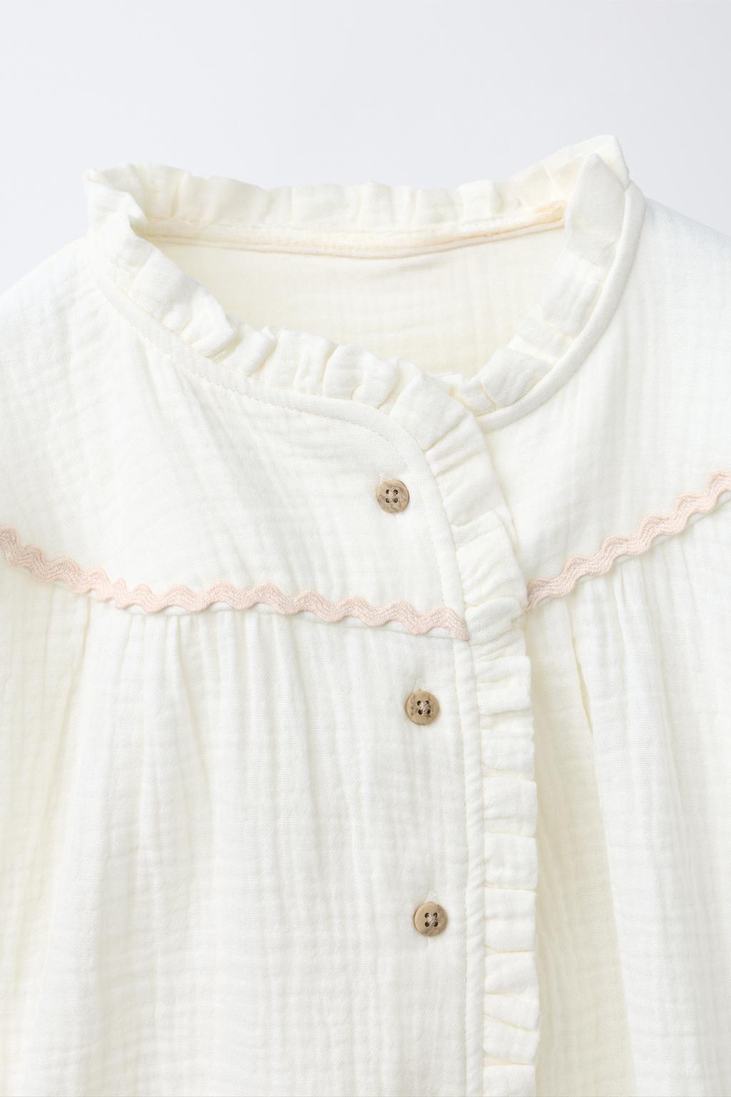 2-6 ЛЕТ/ ПИЖАМА С КОНТРАСТНЫМ КАНТОМ В ВИДЕ ВОЛНЫ