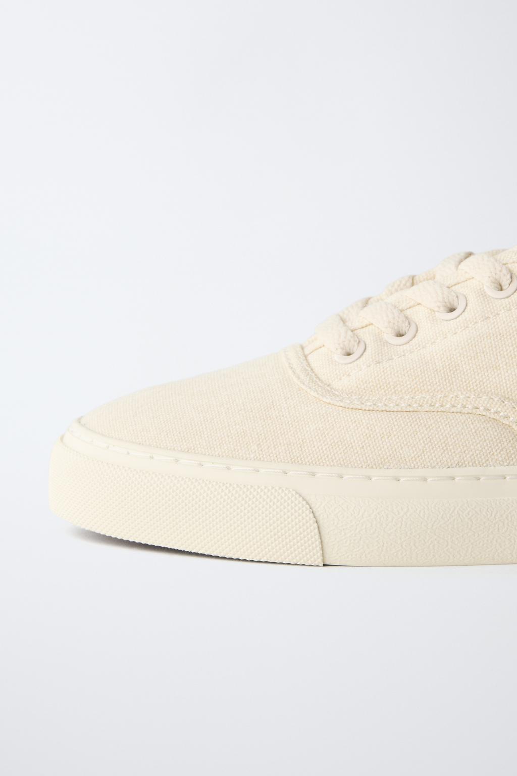 КЕДЫ СО ШНУРКАМИ