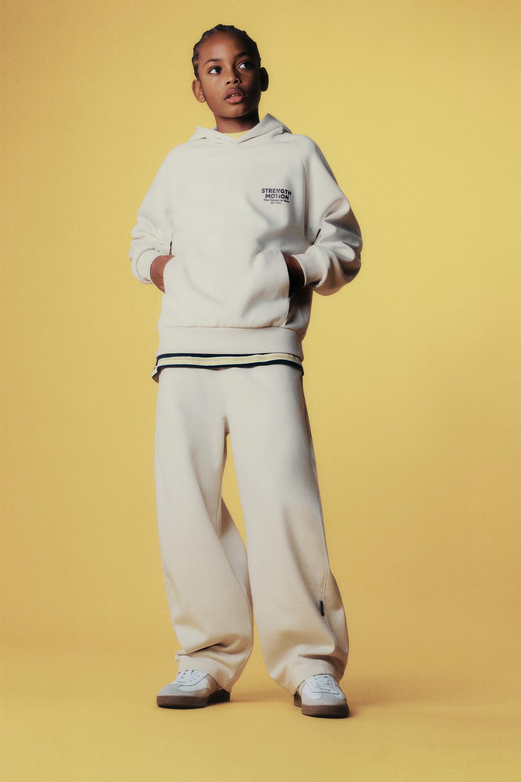 КОМПЛЕКТ ИЗ ТОЛСТОВКИ И ДЖОГГЕРОВ ИЗ ТКАНИ ИНТЕРЛОК