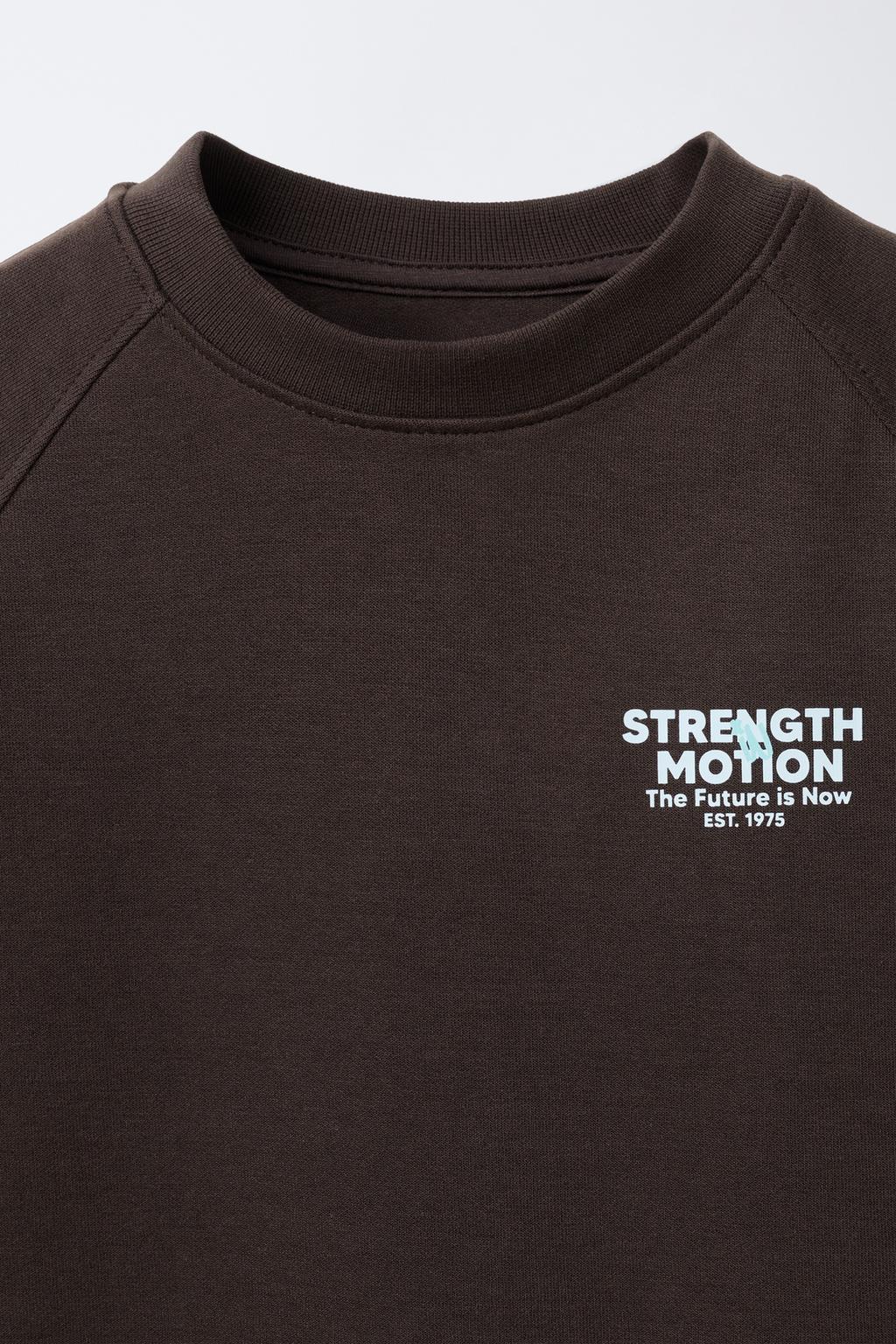 КОМПЛЕКТ ИЗ ФУТБОЛКИ И ШОРТОВ-БЕРМУДОВ ИЗ ТКАНИ ИНТЕРЛОК С НАДПИСЬЮ