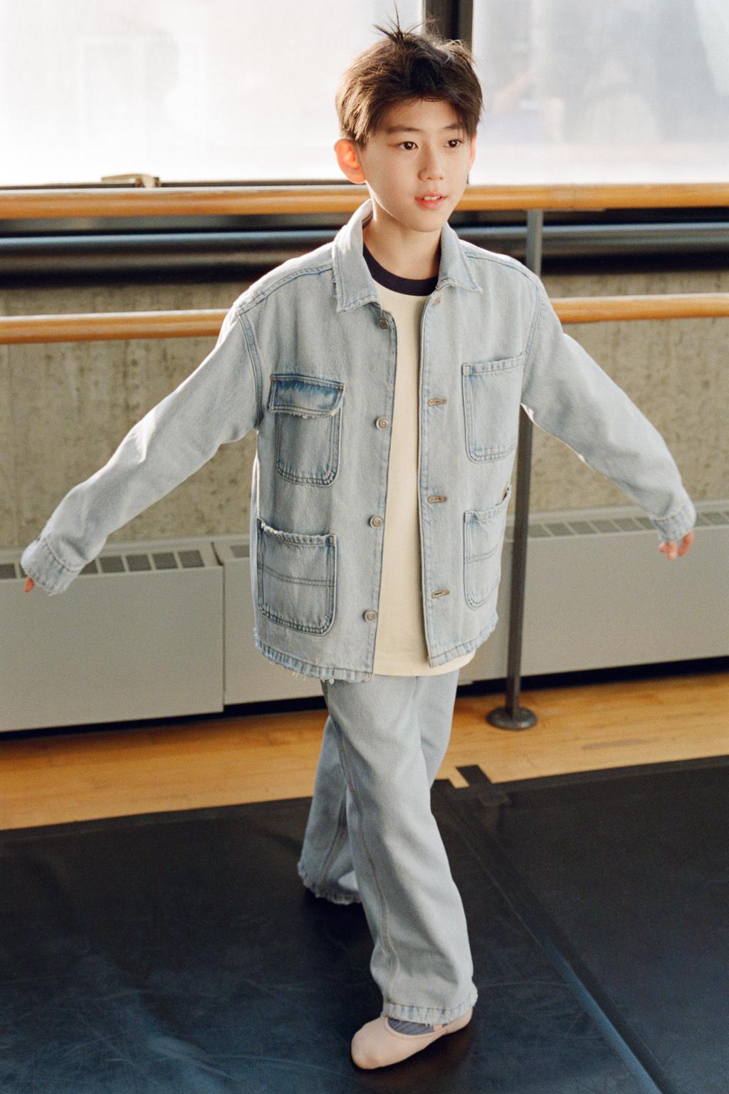 ДЖИНСОВАЯ КУРТКА-РУБАШКА С КАРМАНАМИ