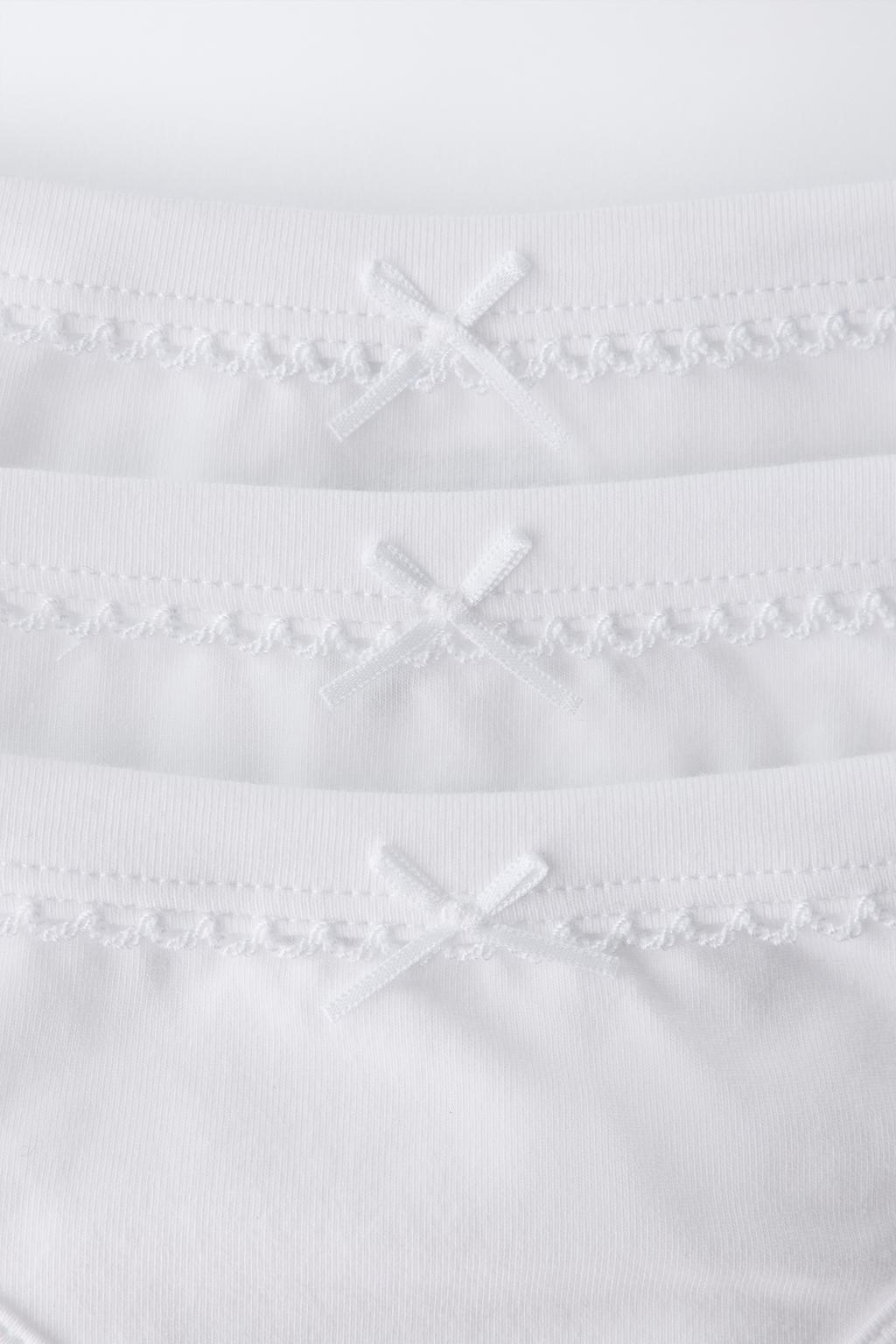 1,5-6 ЛЕТ/НАБОР ИЗ ТРЕХ ОДНОТОННЫХ ТРУСОВ