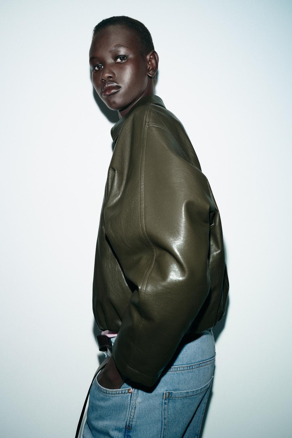 БОМБЕР ИЗ ИСКУССТВЕННОЙ КОЖИ