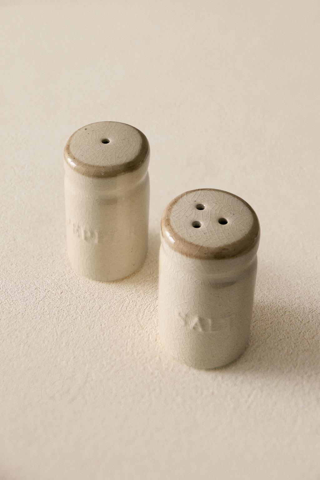 Набор солонка и перечница из керамики