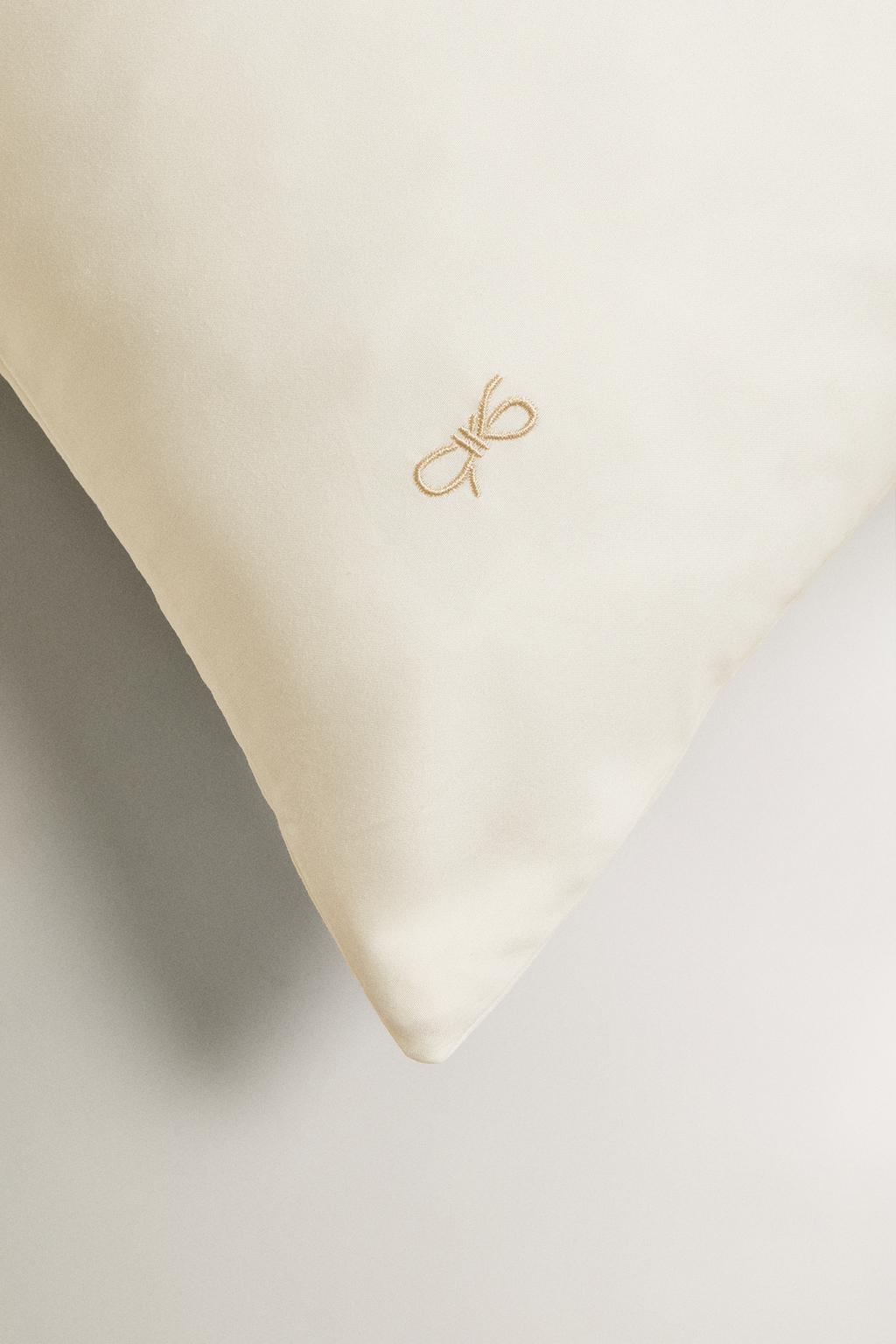 Наволочка из хлопкового сатина с бантами (300 нитей)