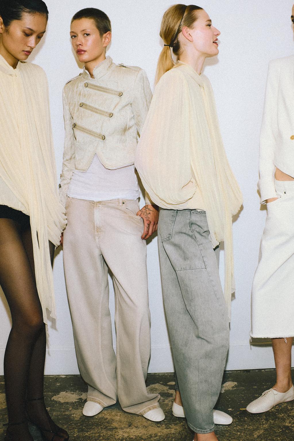 ДЖИНСЫ ZW COLLECTION С ЭФФЕКТОМ ПОТЕРТОСТИ И ВЫСОКОЙ ПОСАДКОЙ