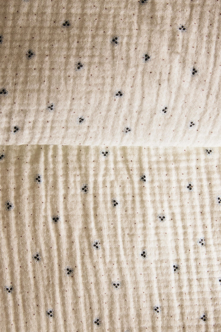 Детское покрывало из хлопкового муслина с узором в горошек