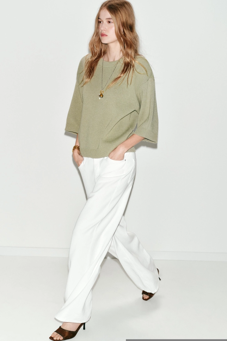 Вязанный свитер с наплечниками