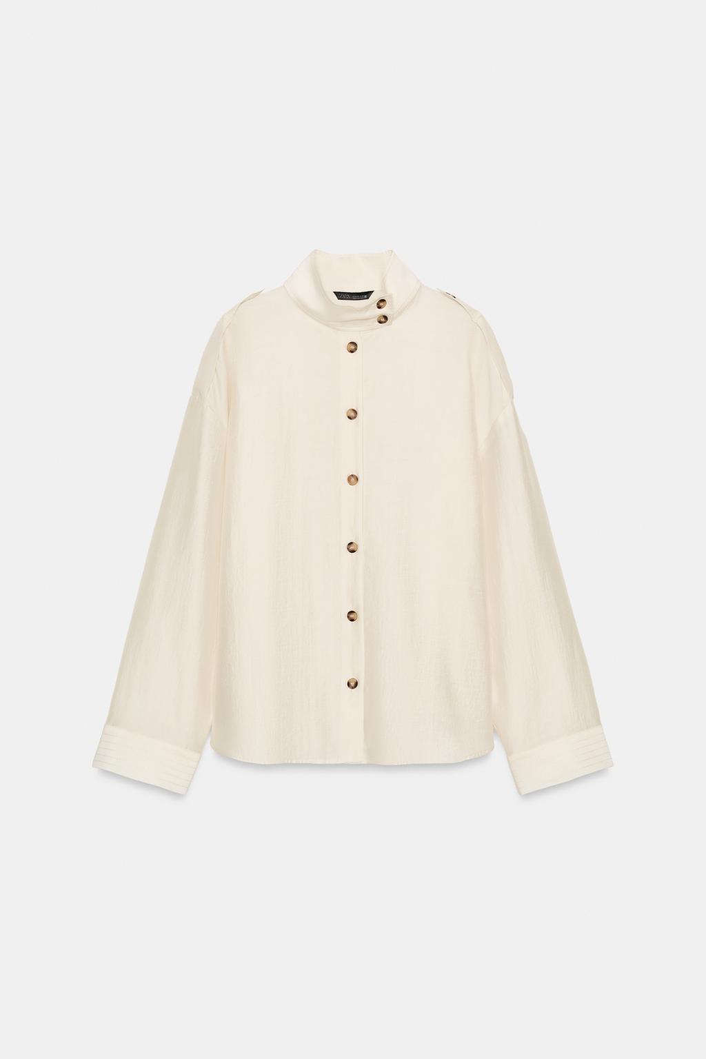 СТРУЯЩАЯСЯ РУБАШКА С ВОРОТНИКОМ-СТОЙКОЙ