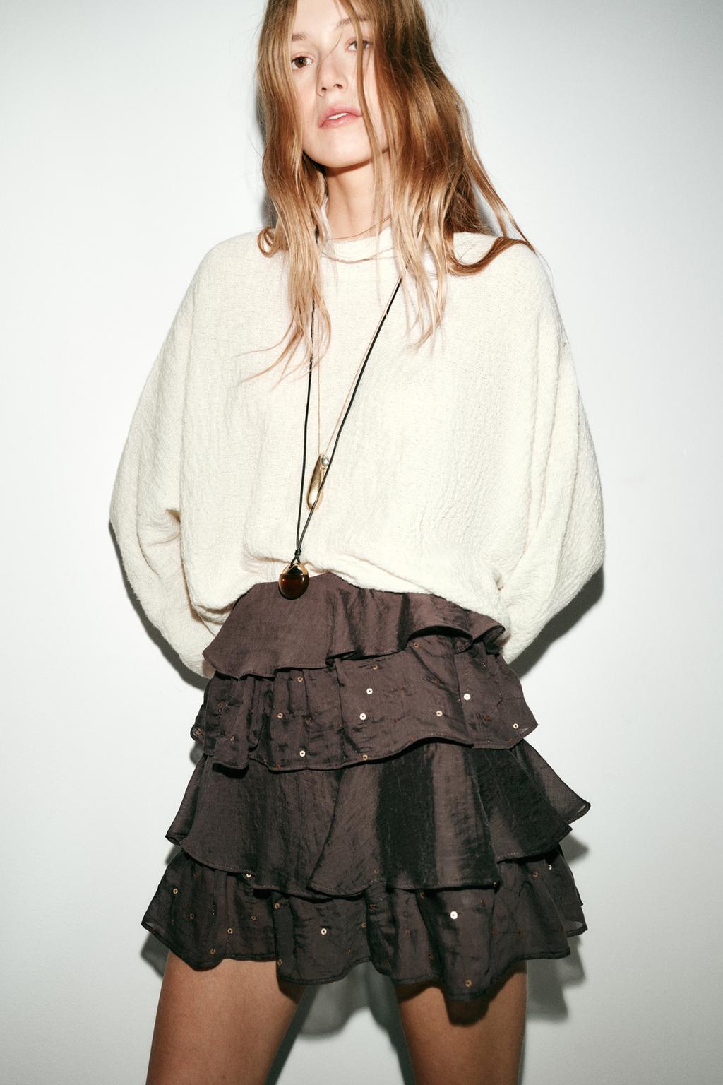 МИНИ-ЮБКА С ВОЛАНАМИ И ПАЙЕТКАМИ