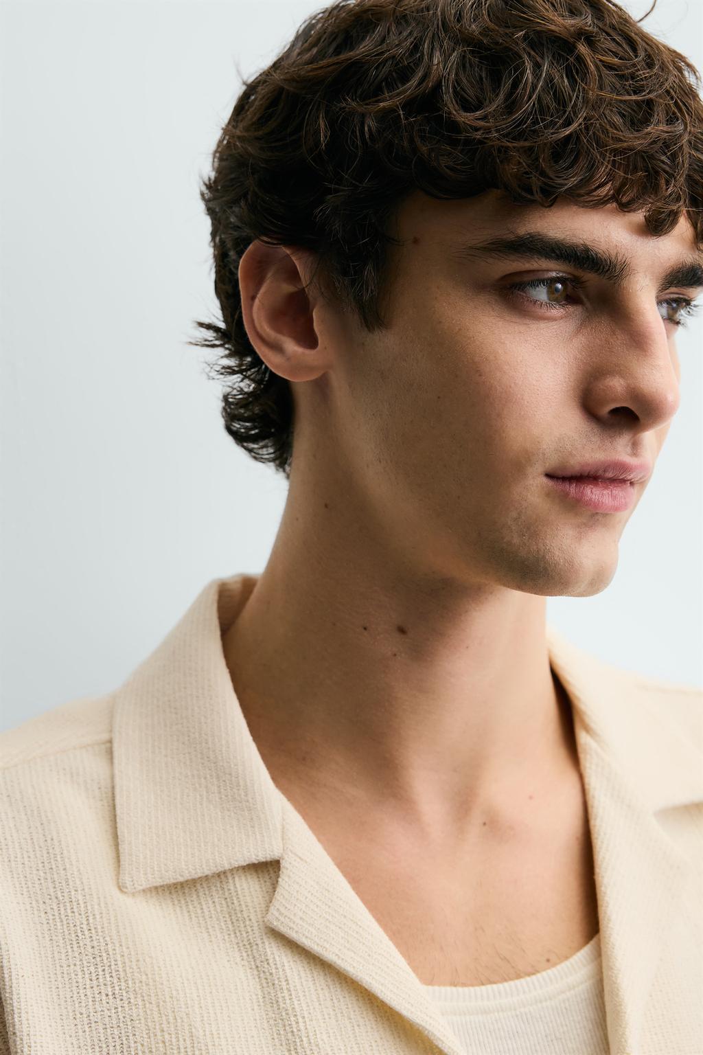 Рубашка с рюшами и джаккардовым узором