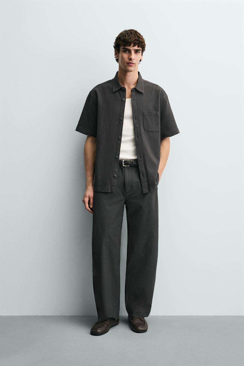 Рубашка с карманом и текстурой