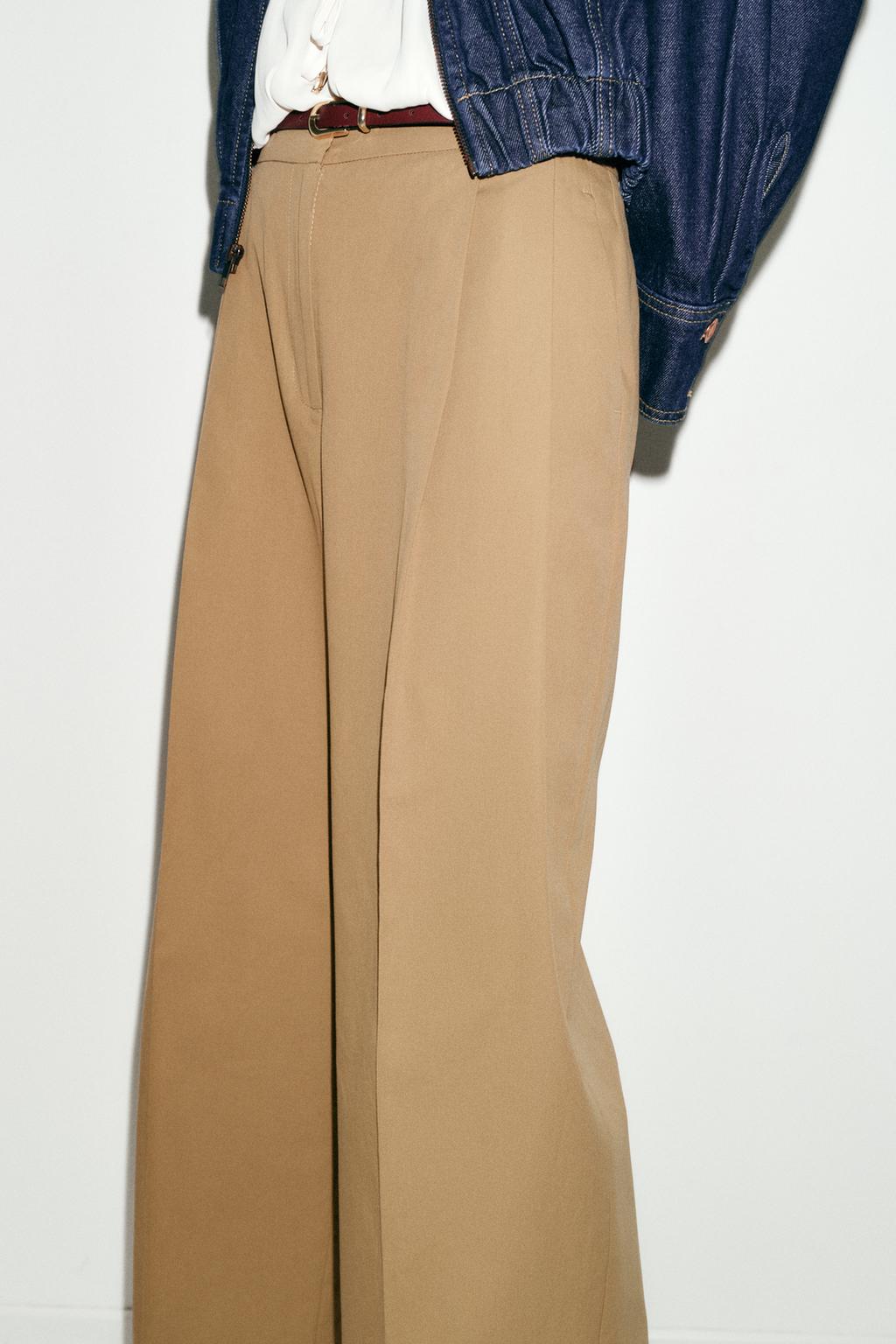 БРЮКИ С ЗАЩИПАМИ И РЕМНЕМ