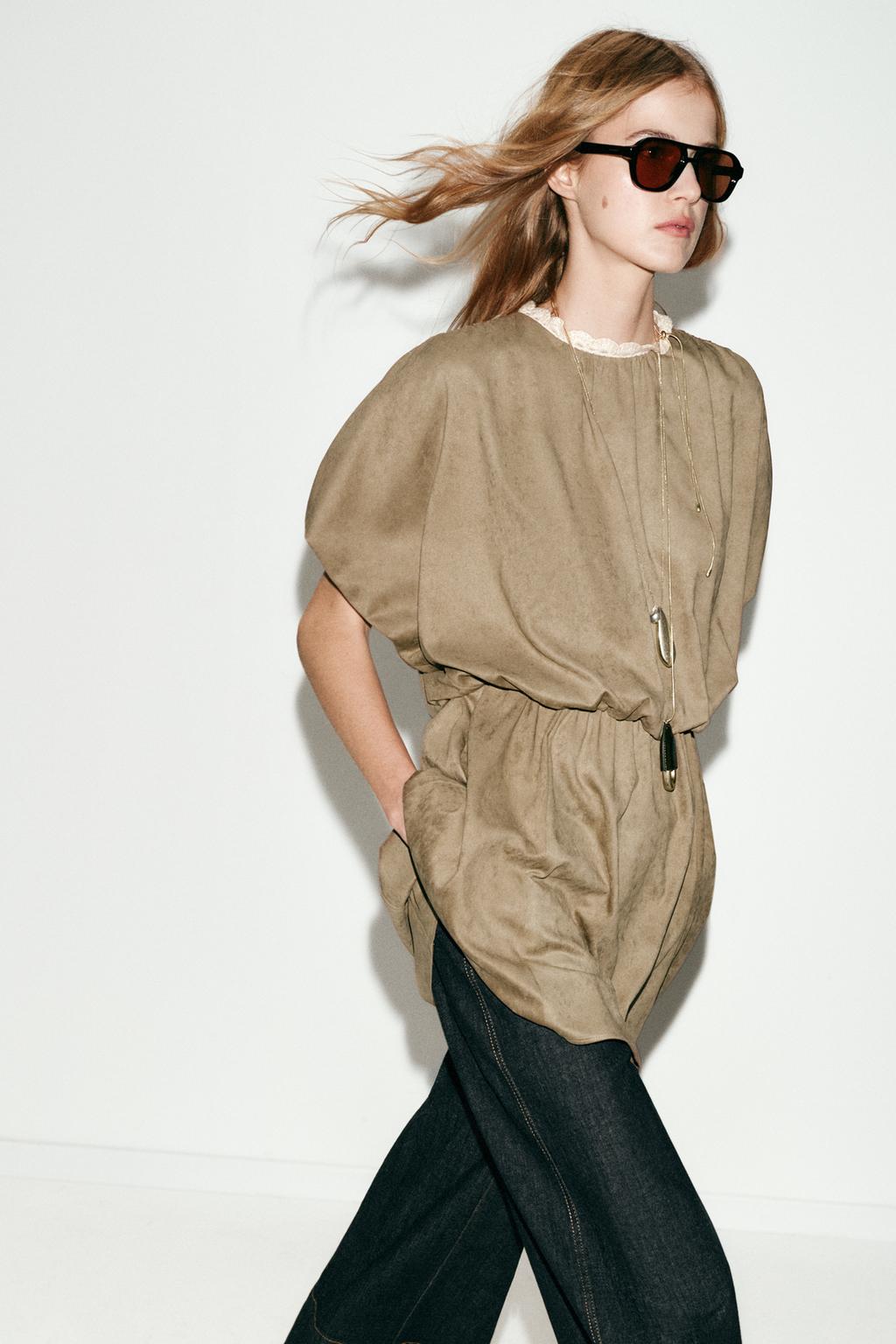 КОРОТКОЕ ПЛАТЬЕ ИЗ ИСКУССТВЕННОЙ ЗАМШИ