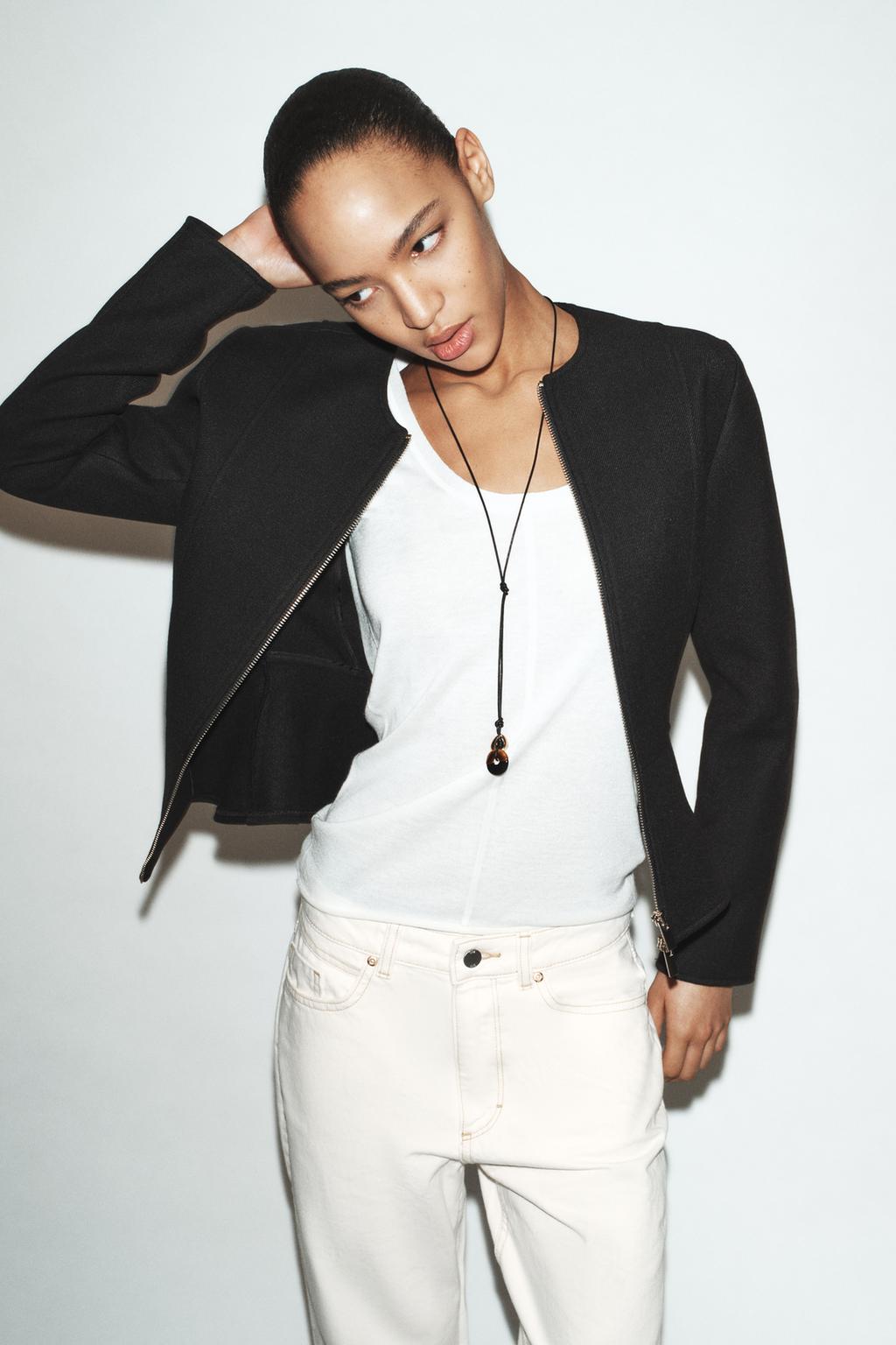 МЯГКАЯ КУРТКА С БАСКОЙ