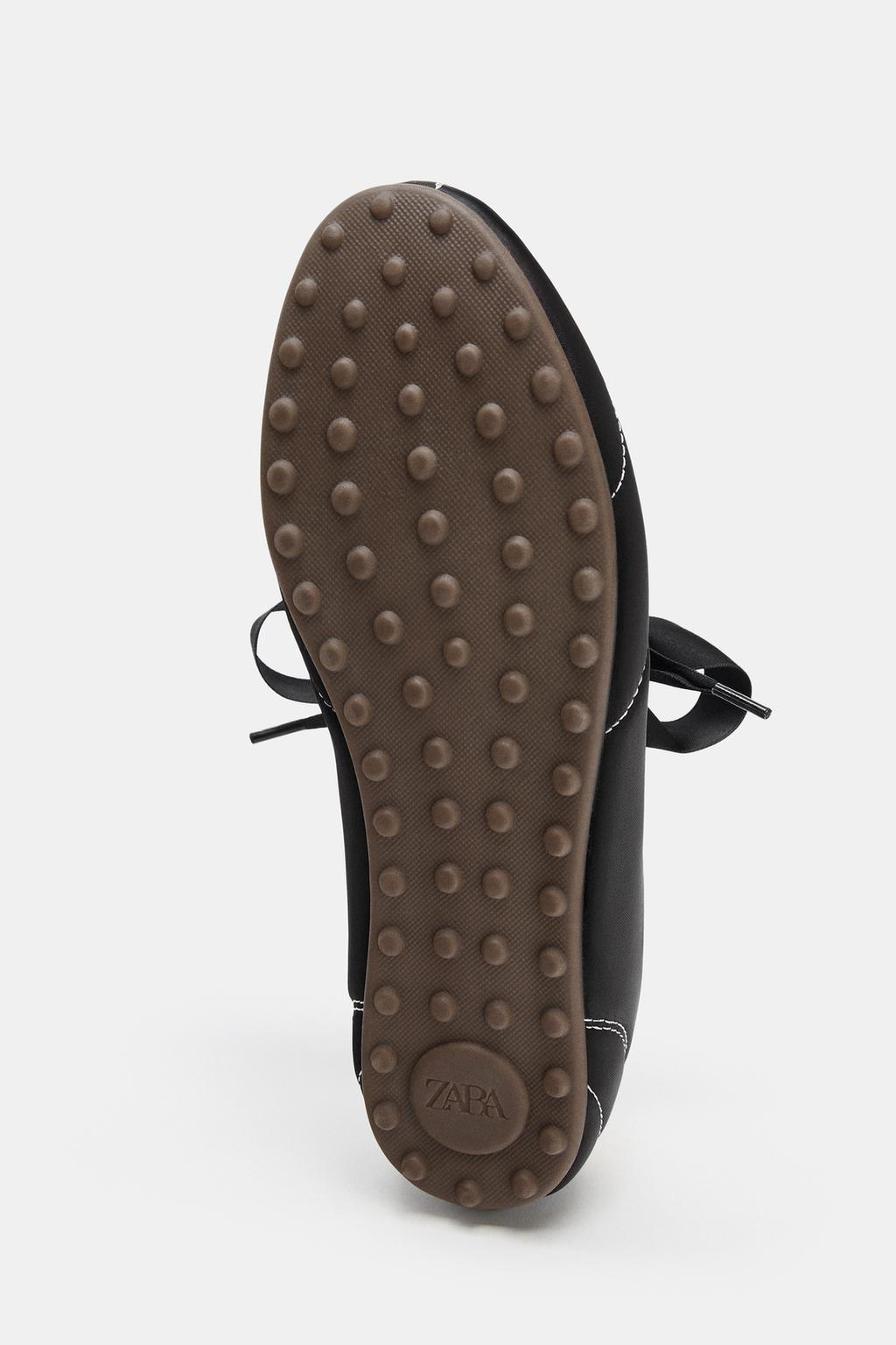 СПОРТИВНЫЕ БАЛЕТКИ С ОТСТРОЧКОЙ