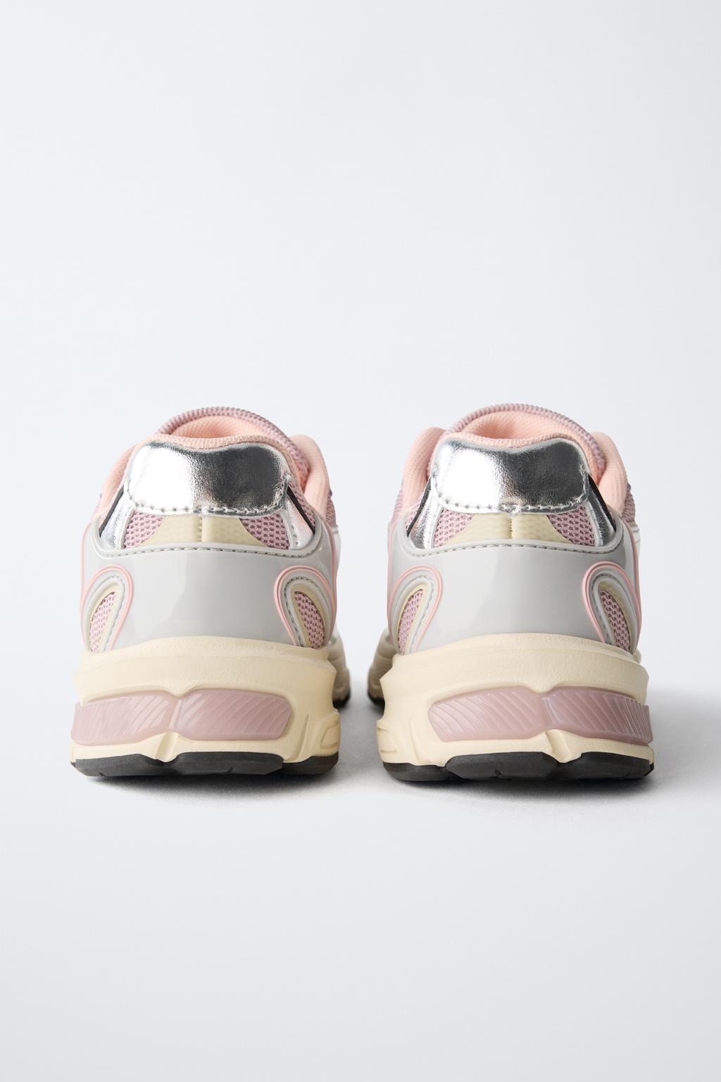 КРОССОВКИ С СЕТЧАТЫМИ ДЕТАЛЯМИ