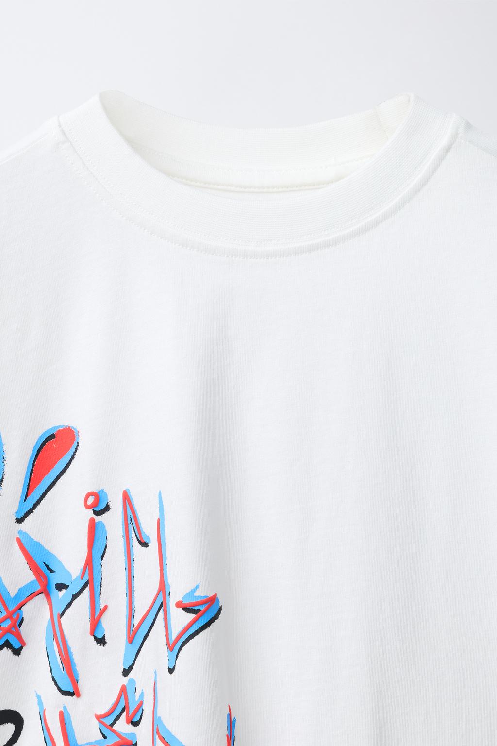 ФУТБОЛКА С ПРИНТОМ ГРАФФИТИ