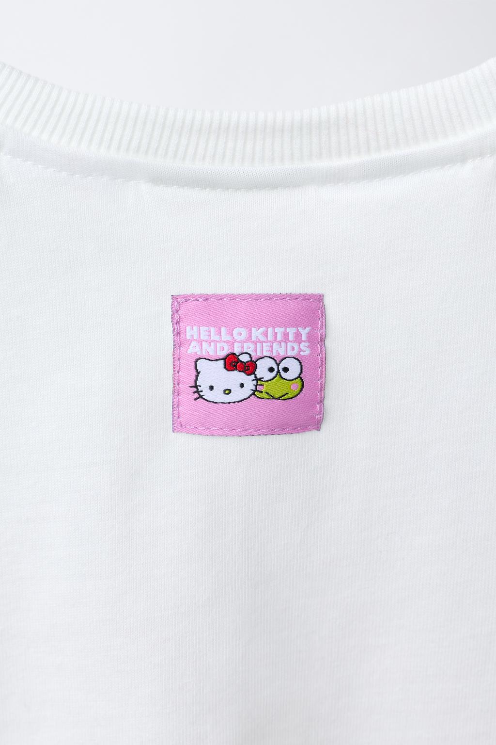 ФУТБОЛКА С МАШИНОЙ HELLO KITTY AND FRIENDS © SANRIO