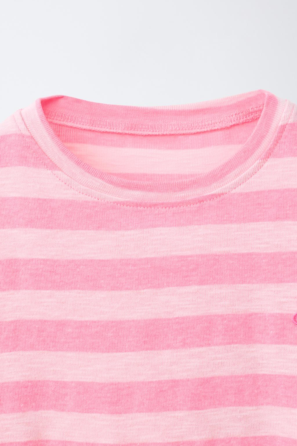 ФУТБОЛКА В ПОЛОСКУ С ЦВЕТОЧНОЙ НАШИВКОЙ