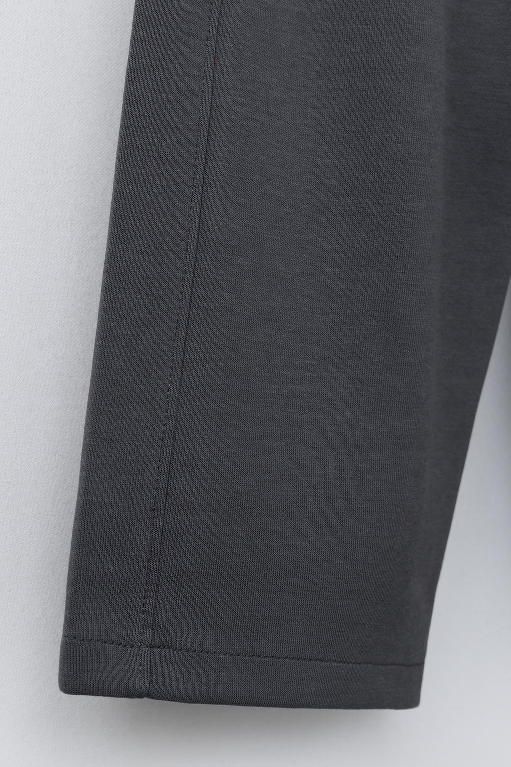 БРЮКИ WIDE LEG ИЗ ТКАНИ ИНТЕРЛОК С РЕЛЬЕФНОЙ НАДПИСЬЮ