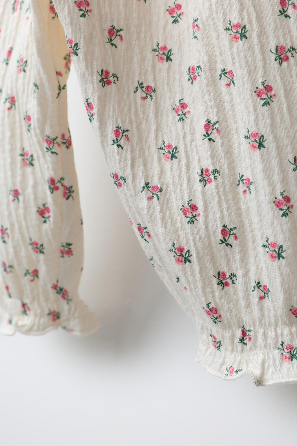 БРЮКИ С ЦВЕТОЧНЫМ ПРИНТОМ И ТЕКСТУРОЙ