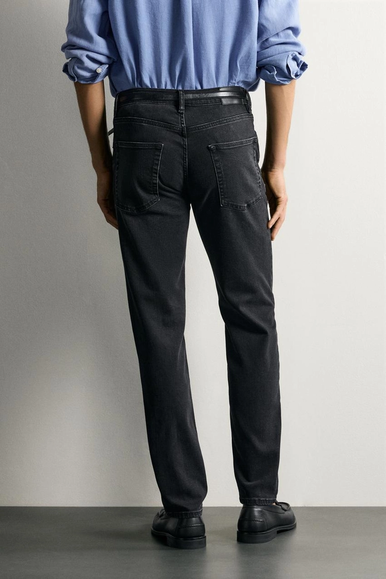 БАЗОВЫЕ ДЖИНСЫ SLIM FIT