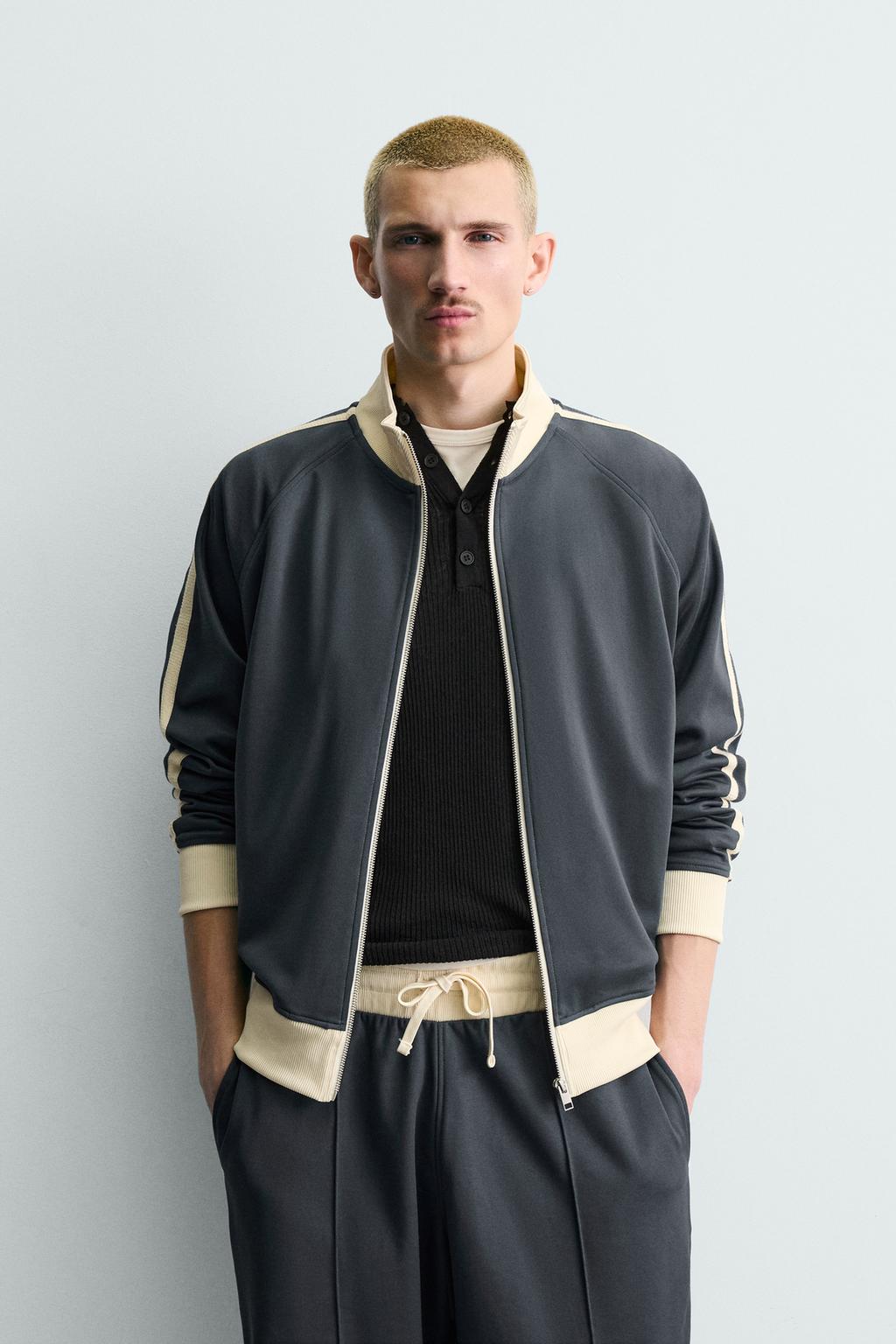 ТОЛСТОВКА НА МОЛНИИ С КОНТРАСТНЫМИ ПОЛОСАМИ