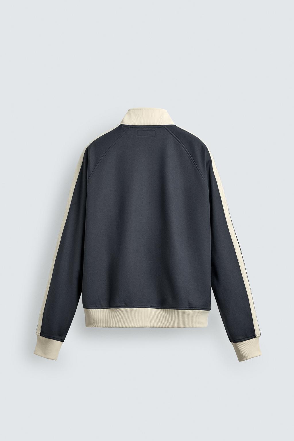 ТОЛСТОВКА НА МОЛНИИ С КОНТРАСТНЫМИ ПОЛОСАМИ