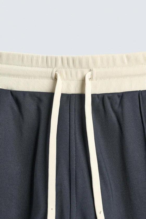 ДЖОГГЕРЫ WIDE FIT С ЛАМПАСАМИ