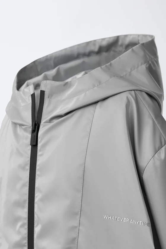 ПРОРЕЗИНЕННАЯ КУРТКА С КАПЮШОНОМ WATER REPELLENT