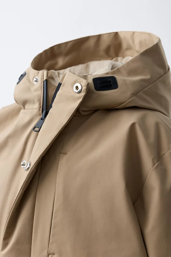 ПАРКА С КОНТРАСТНЫМИ МОЛНИЯМИ WATER-REPELLENT