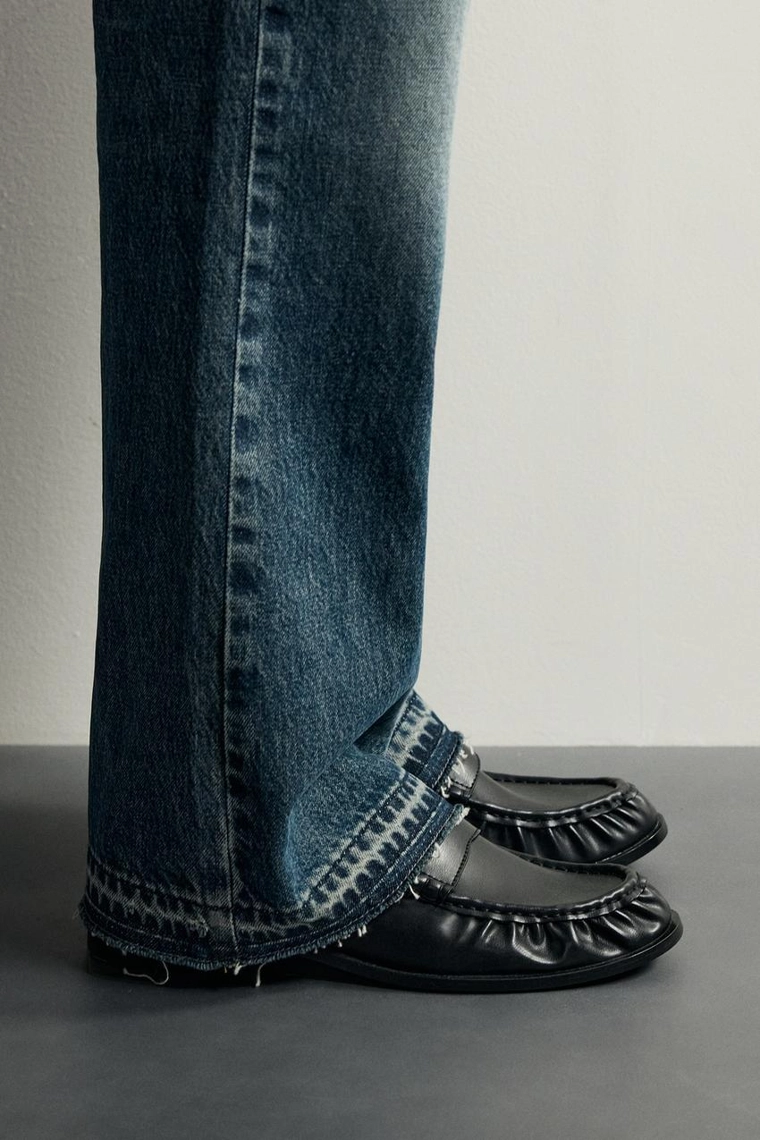 СТРОГИЕ ЛОФЕРЫ С ПЛАНКОЙ