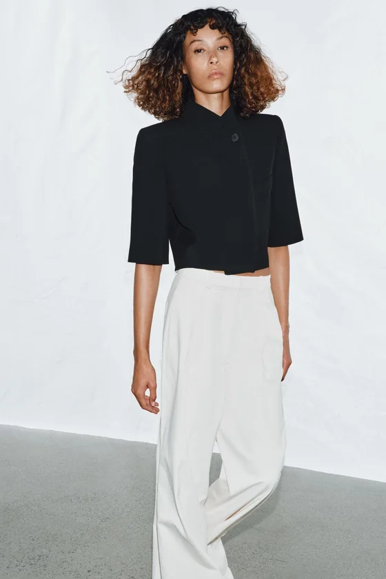 УКОРОЧЕННЫЙ БЛЕЙЗЕР С КОРОТКИМИ РУКАВАМИ — коллекция Zara «ZW»