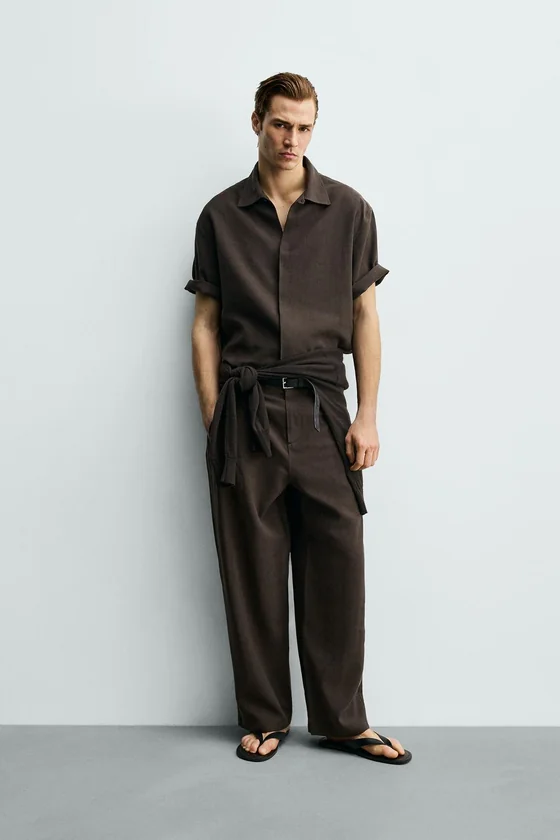 СТРУЯЩИЕСЯ БРЮКИ СО СКЛАДКАМИ