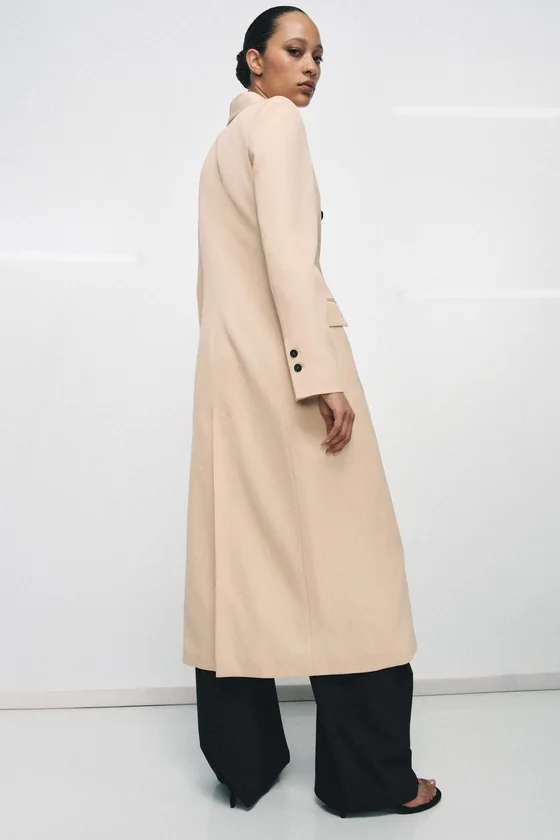 ДВУБОРТНОЕ СТРУЯЩЕЕСЯ ПАЛЬТО — коллекция Zara «ZW»
