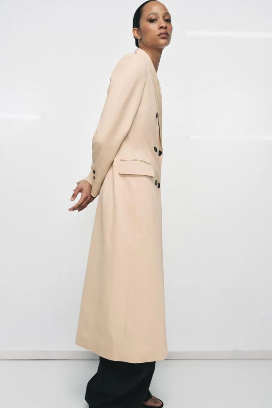 ДВУБОРТНОЕ СТРУЯЩЕЕСЯ ПАЛЬТО — коллекция Zara «ZW»